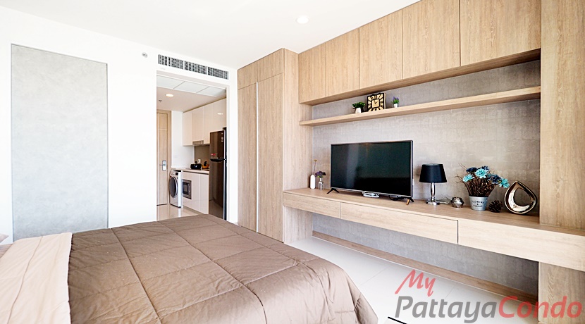 Riviera Wong Amat Condo For Sale - RW45-5