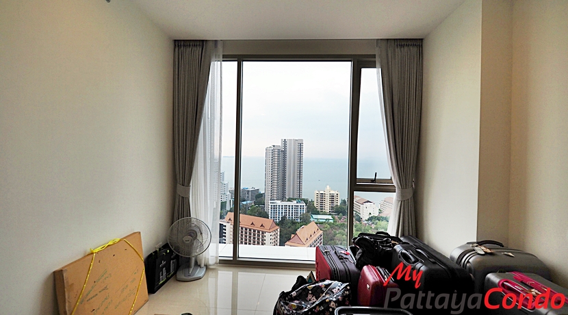 Riviera Wong Amat Condo For Sale - RW09-17