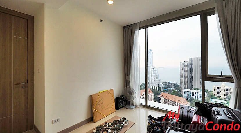 Riviera Wong Amat Condo For Sale - RW09-16