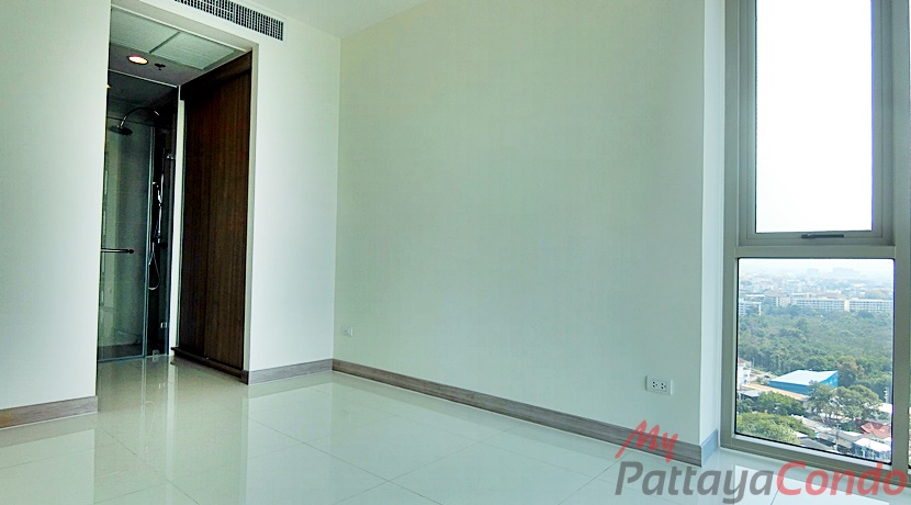 Riviera Wong Amat Condo For Sale - RW52-7
