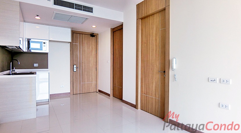 Riviera Wong Amat Condo For Sale - RW52