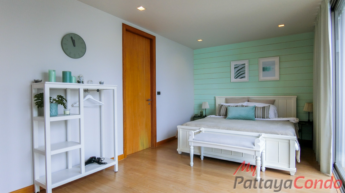 Sandbox Beachfront Villa East Pattaya Townhouse For Sale - HESB01