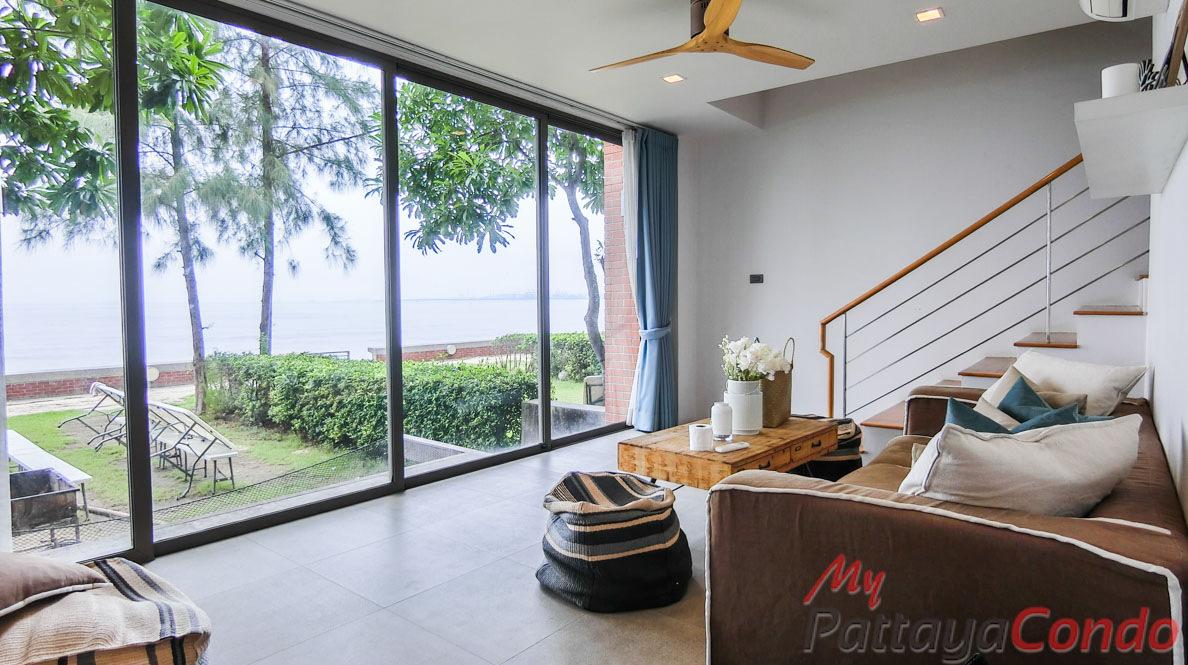 Sandbox Beachfront Villa East Pattaya Townhouse For Sale - HESB01