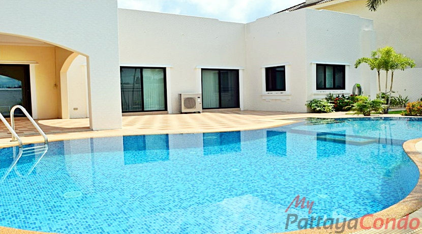 Santa Maria East Pattaya Pool Villa For Sale - HESM02
