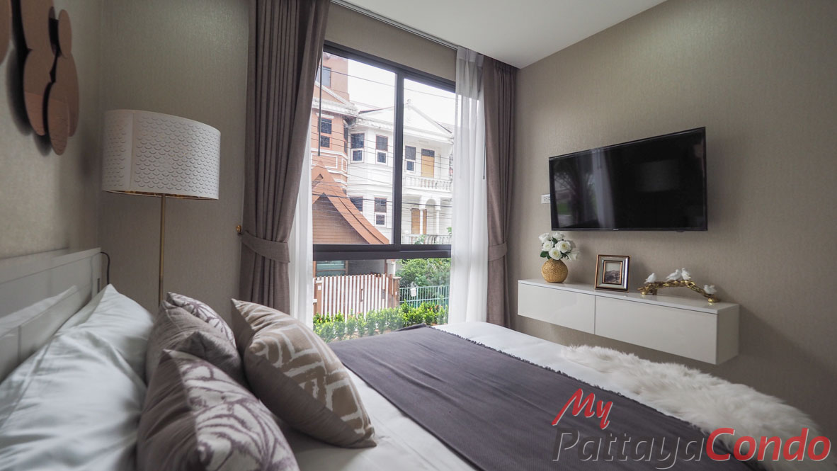 Siam Oriental Star Pattaya Condo For Sale - SOSP02