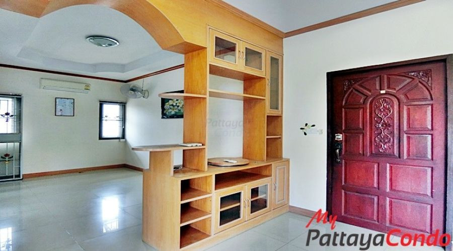 Blue Star Village East Pattaya House For Sale - HEBS01