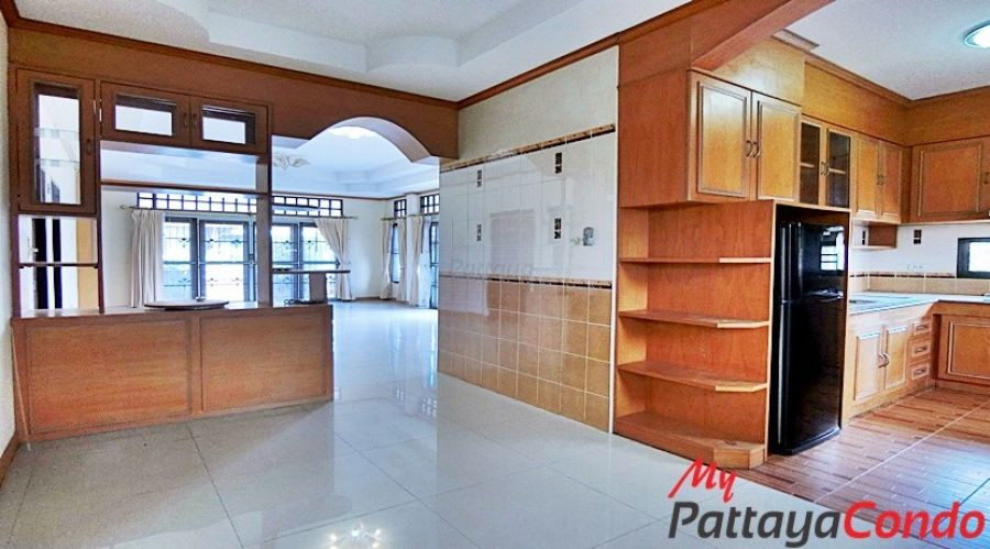 Blue Star Village East Pattaya House For Sale - HEBS01-11