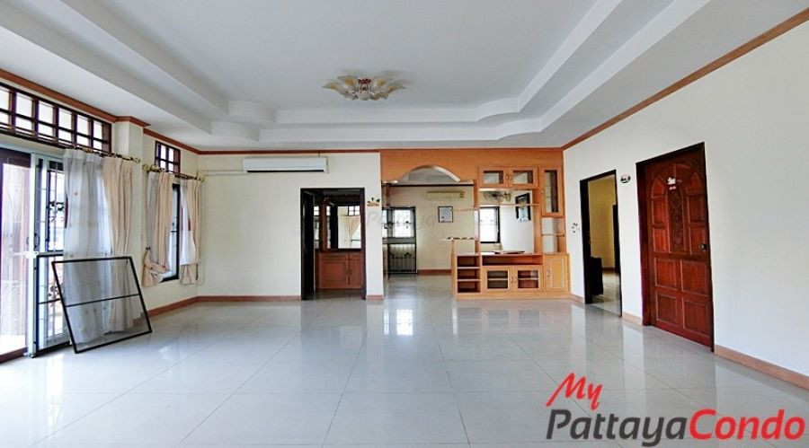 Blue Star Village East Pattaya House For Sale - HEBS01