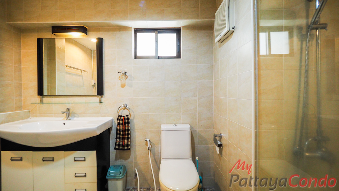 Star Beach Condotel Pattaya For Sale - STAR04