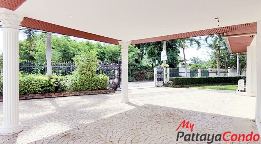 Swiss Paradise Village East Pattaya House For Sale - HESW01