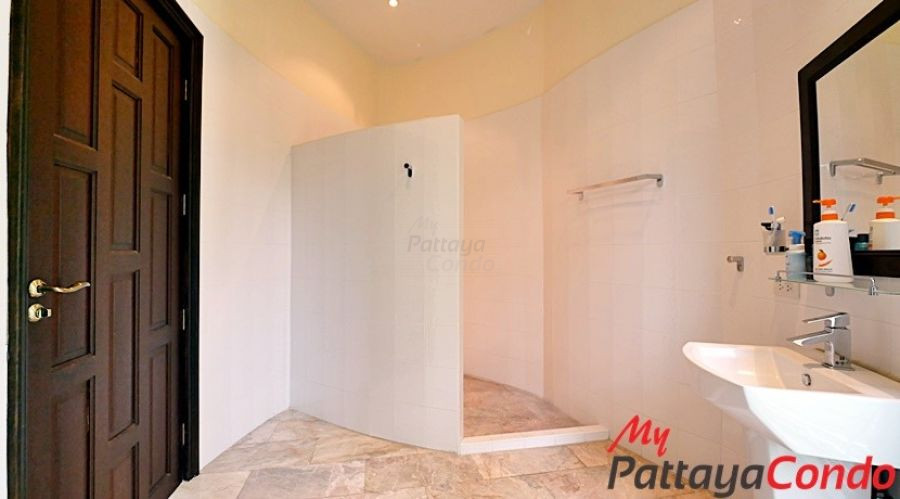 Thaily Wood Village East Pattaya Pool Villa For Sale - HETW01-14