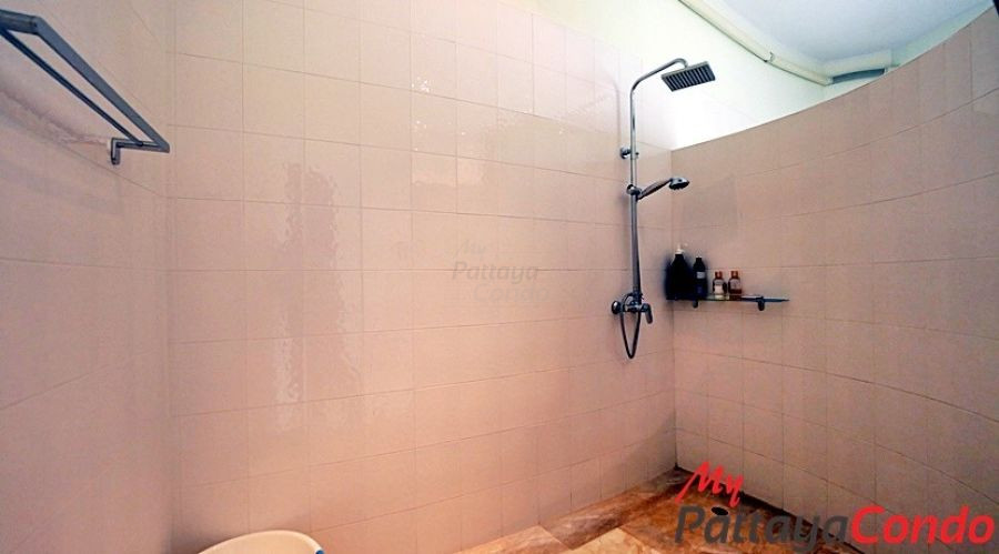 Thaily Wood Village East Pattaya Pool Villa For Sale - HETW01