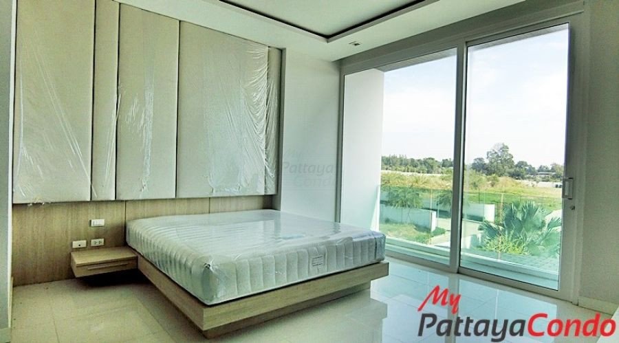 The Grand Paradise Villa East Pattaya Pool Villa For Sale - HEGPV01