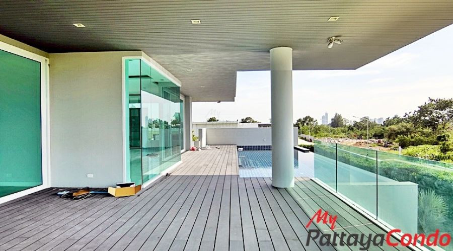 The Grand Paradise Villa East Pattaya Pool Villa For Sale - HEGPV01
