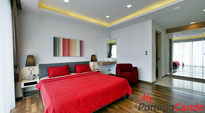 The Peak Towers Condo Pattaya For Sale - PEAKT24