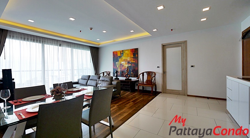 The Peak Towers Condo Pattaya For Sale - PEAKT24