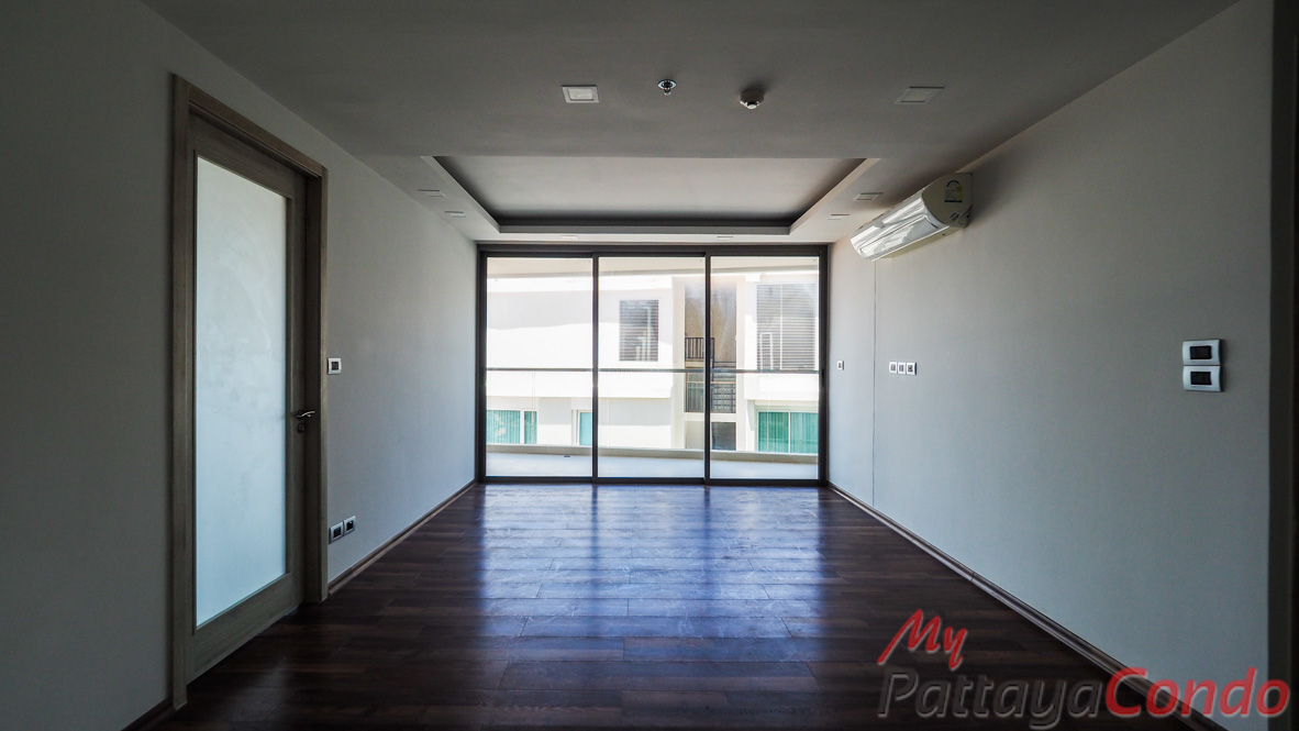 The Peak Towers Pattaya Condo For Sale - PEAKT60-2