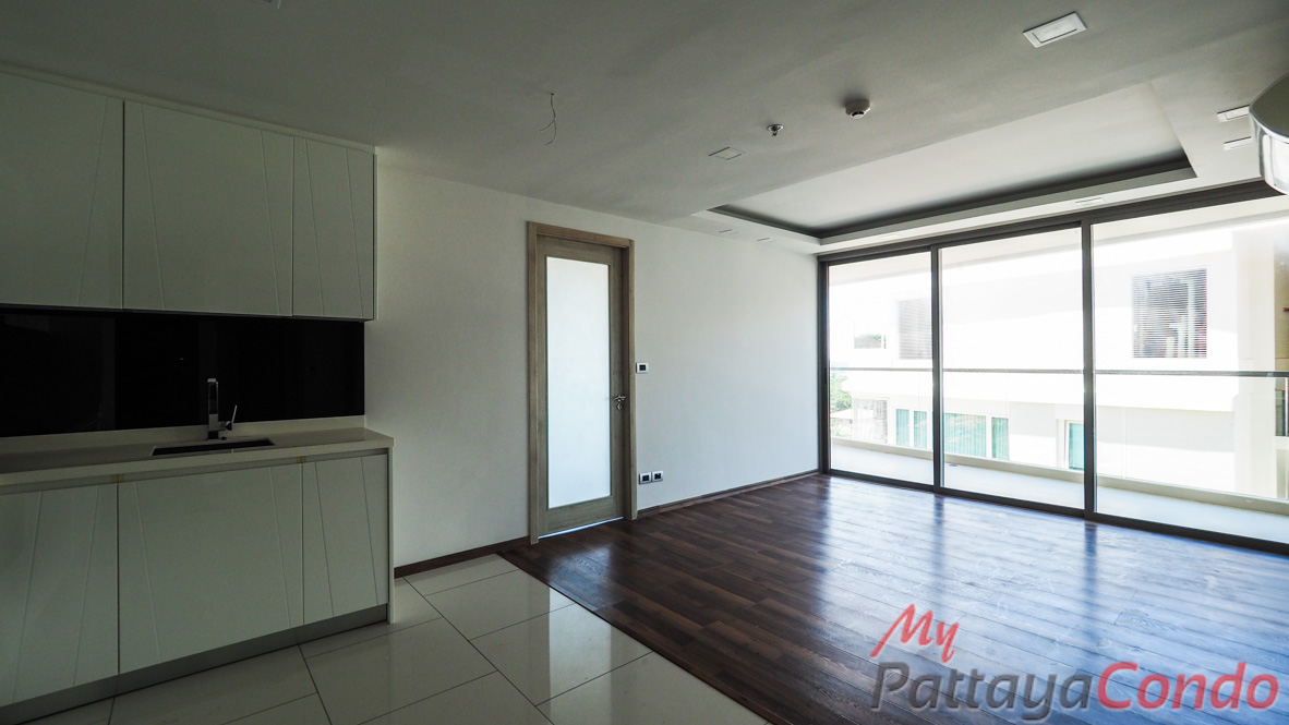 The Peak Towers Pattaya Condo For Sale - PEAKT60-0