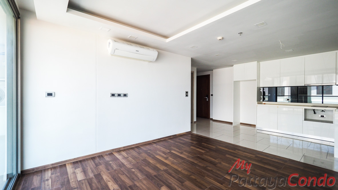 The Peak Towers Pattaya Condo For Sale - PEAKT60