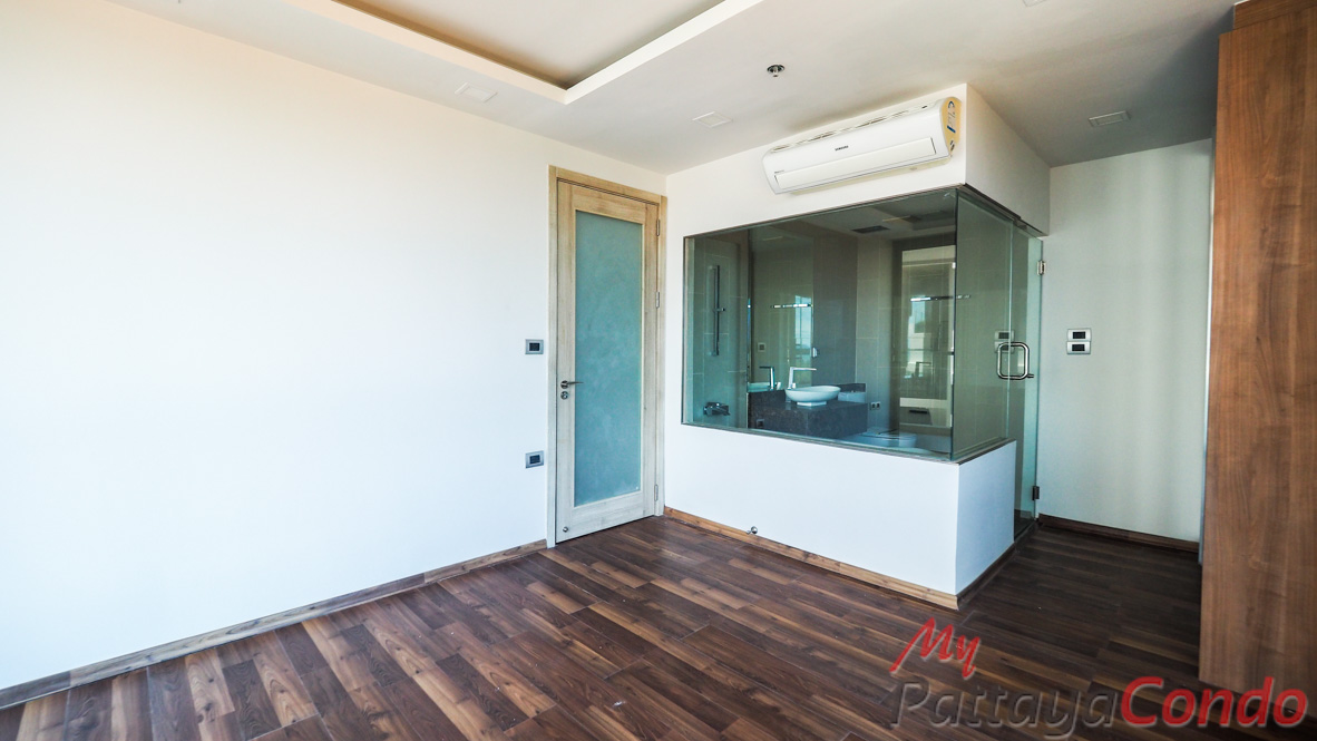 The Peak Towers Pattaya Condo For Sale - PEAKT60