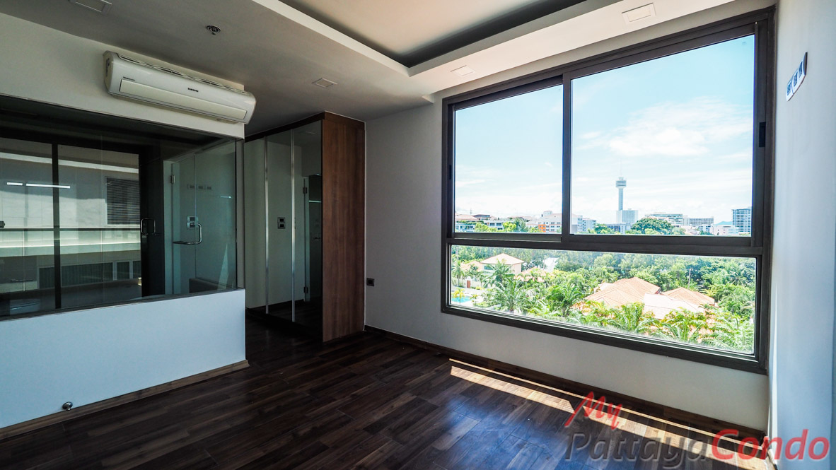 The Peak Towers Pattaya Condo For Sale - PEAKT60-14