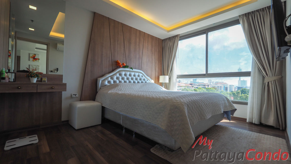 The Peak Towers Pattaya Condo For Sale - PEAKT75