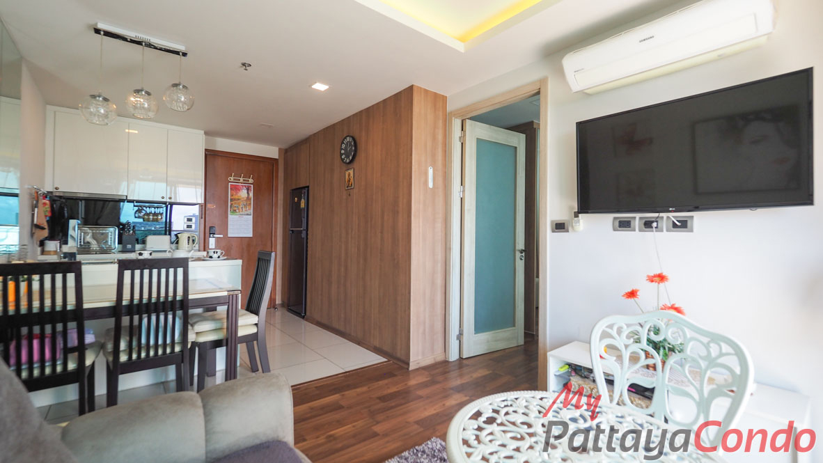 The Peak Towers Pattaya Condo For Sale - PEAKT75
