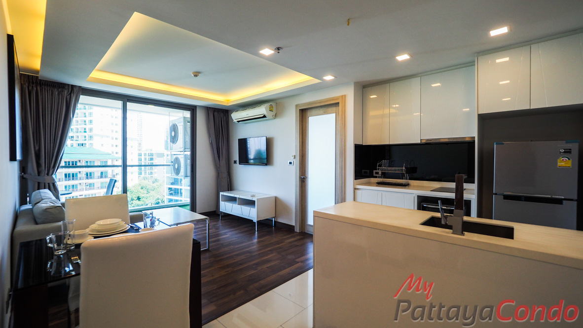 The Peak Towers Pattaya Condo For Sale - PEAKT50