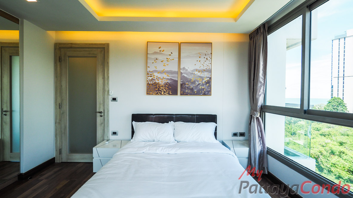 The Peak Towers Pattaya Condo For Sale - PEAKT50