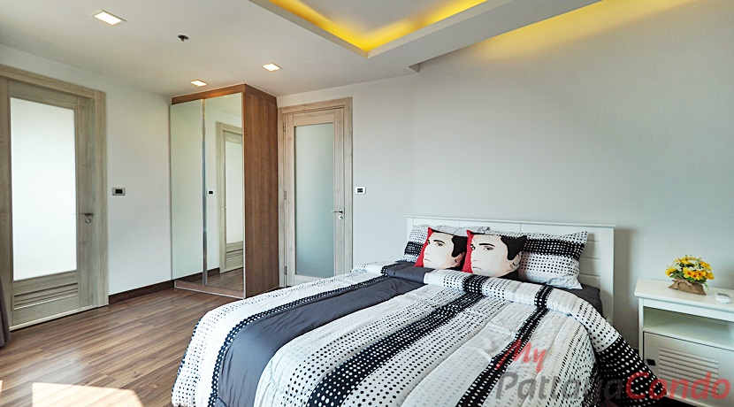 The Peak Towers Pattaya Condo For Sale - PEAKT49