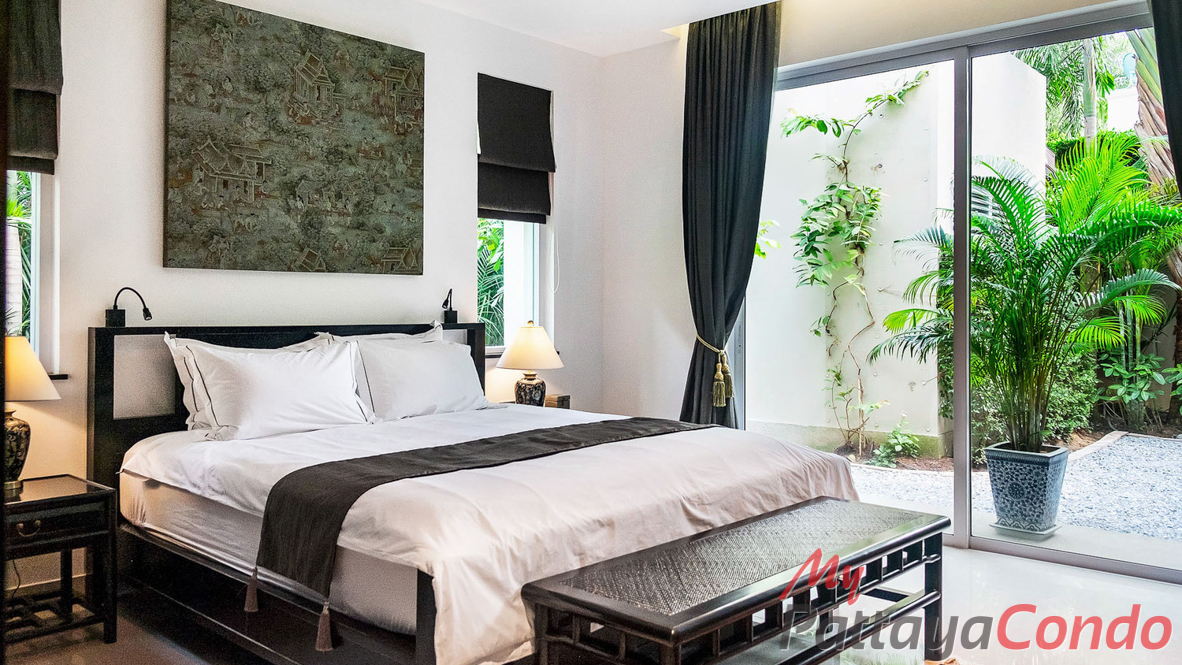 The Vineyard Phase 3 East Pattaya Pool Villa For Sale - HEVY303