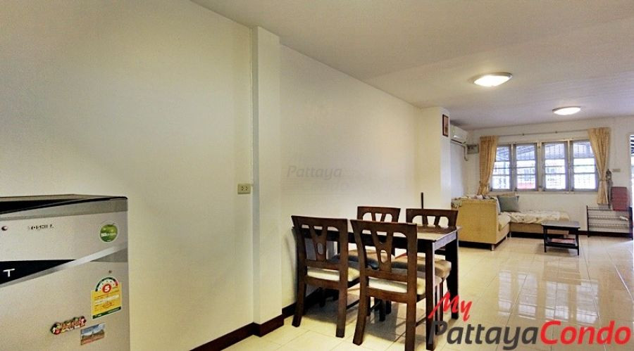 Sub Sombat Village Central Pattaya Townhouse For Sale - HCSS01