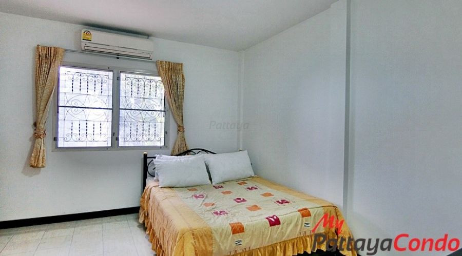 Sub Sombat Village Central Pattaya Townhouse For Sale - HCSS01-7