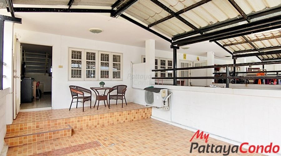 Sub Sombat Village Central Pattaya Townhouse For Sale - HCSS03-1