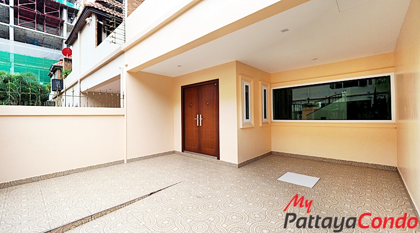 Beverly Hills Village Pattaya Townhouse For Sale - HP0003