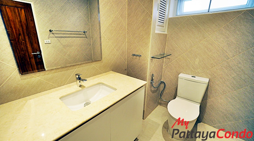 Beverly Hills Village Pattaya Townhouse For Sale - HP0003