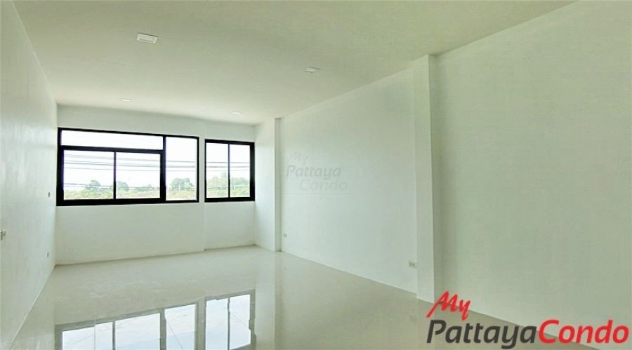 Private Townhouse Huay Yai Pattaya For Sale - HE0008