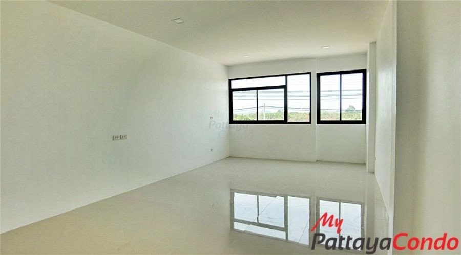 Private Townhouse Huay Yai Pattaya For Sale - HE0008