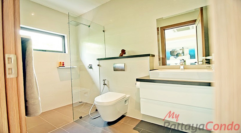 The Vineyard Phase 3 East Pattaya Pool Villa For Sale - HEVY301