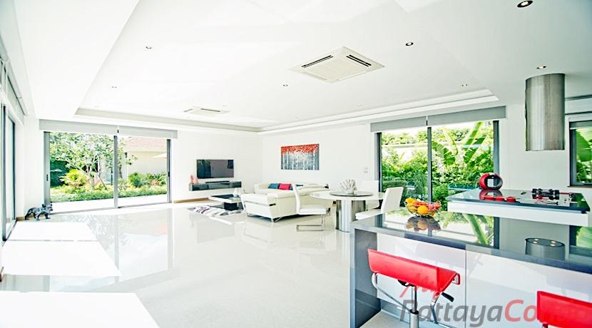 The Vineyard Phase 3 East Pattaya Pool Villa For Sale - HEVY301
