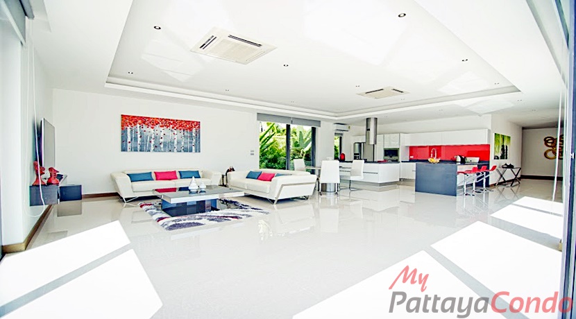 The Vineyard Phase 3 East Pattaya Pool Villa For Sale - HEVY301