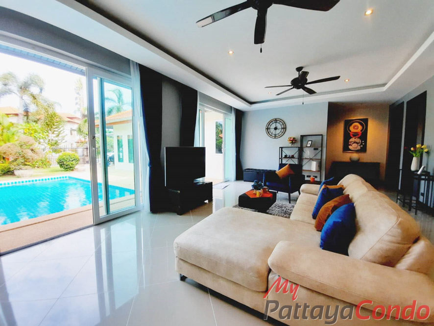 Whispering Palms Pattaya Pool Villas For Sale - HEWPR02