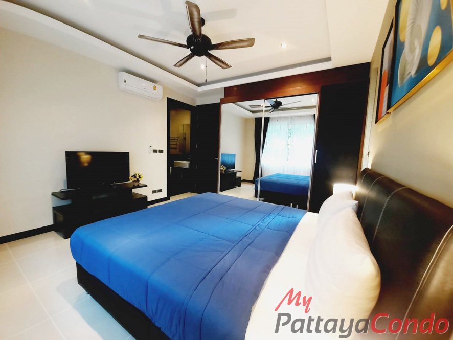 Whispering Palms Pattaya Pool Villas For Sale - HEWPR02