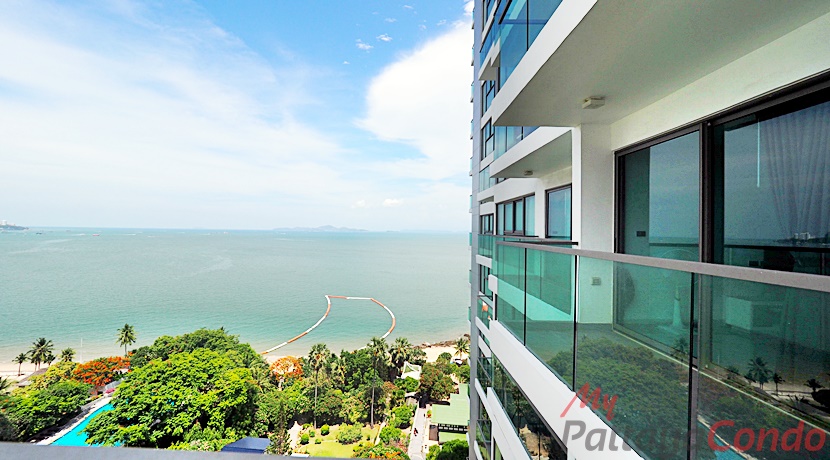 AD Hyatt Condominium