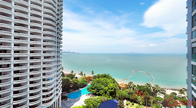 AD Hyatt Condominium