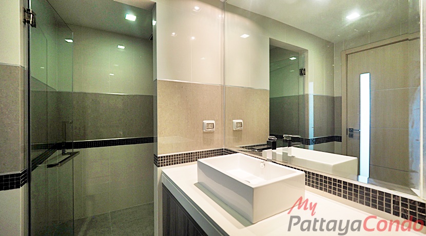 AD Hyatt Condominium