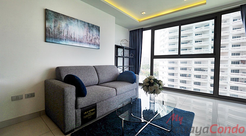 AD Hyatt Condominium