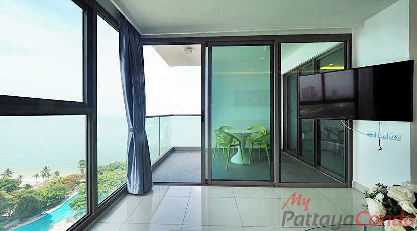 AD Hyatt Condominium