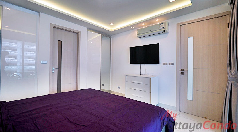AD Hyatt Condominium