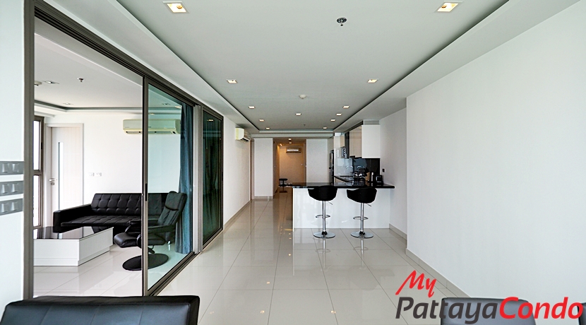 AD Hyatt Condominium